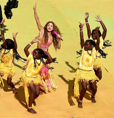 Shakira, Madonna, BTS y Justin Bieber protagonizan el primer show de medio tiempo del Mundial