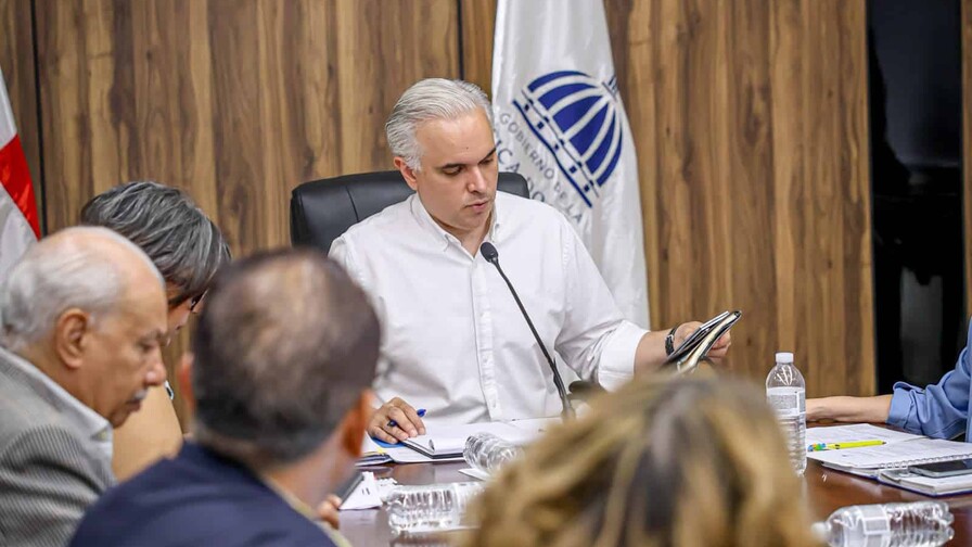 Minerd dice prepara escuelas para recibir a más de dos millones de estudiantes Minerd dice prepara escuelas para recibir a más de dos millones de estudiantes