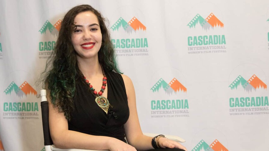 “Quise aprovechar el privilegio de poder alzar la voz”: Paula Cury habla de Niñas Escarlata