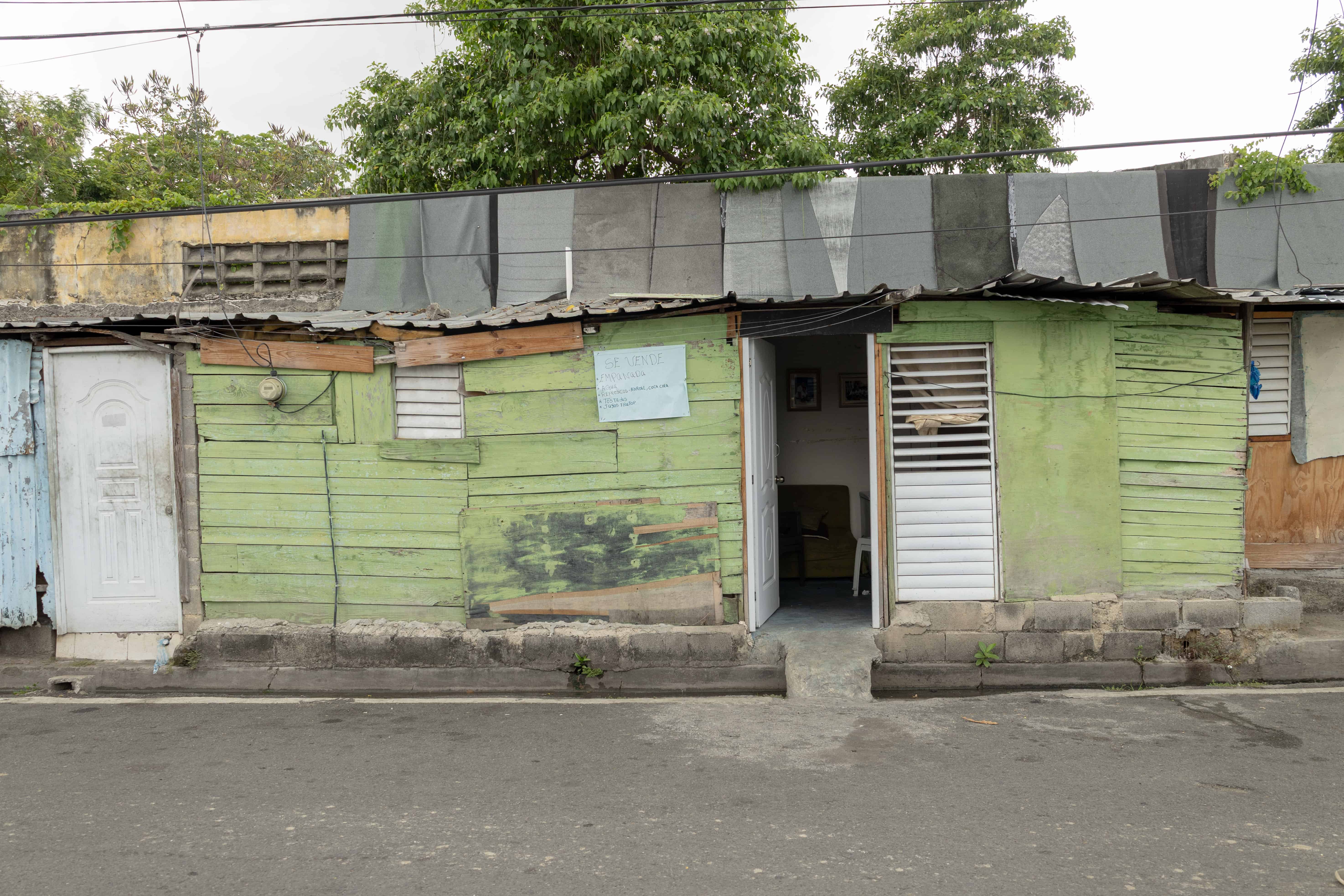 Una de las casas del barrio construido ilegalmente