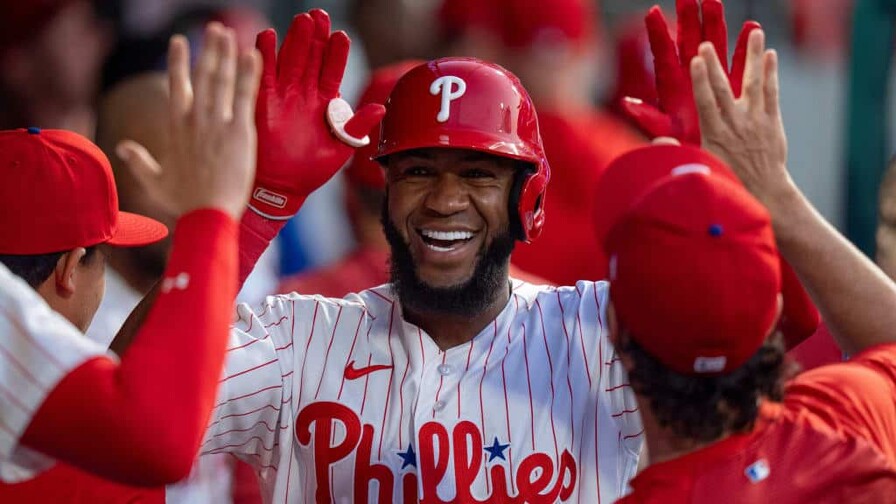 Bryan de la Cruz jonronea en su debut con los Filis de Filadelfia