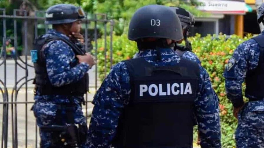 Adolescente de 13 años es señalada por la muerte de su padre en la provincia Duarte Adolescente de 13 años es señalada por la muerte de su padre en la provincia Duarte