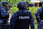 Ocupan diez paquetes de presunta cocaína a dos policías en Santo Domingo Este Ocupan diez paquetes de presunta cocaína a dos policías en Santo Domingo Este