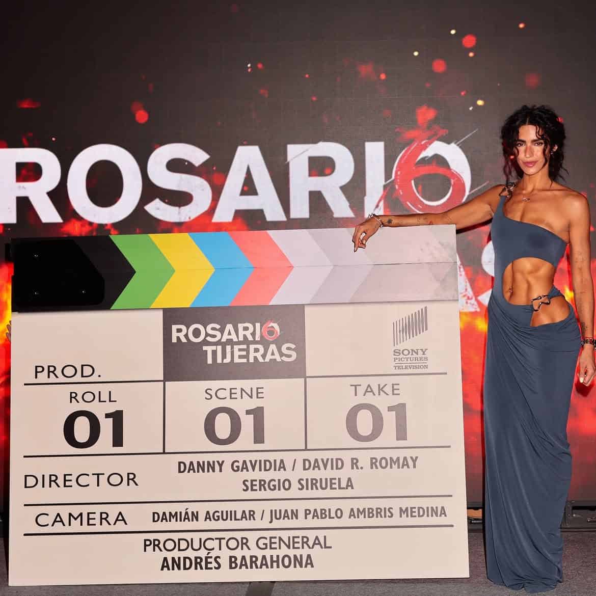 La actriz Bárbara de Regil posa en el anuncio de inicio de laa grabaciones.