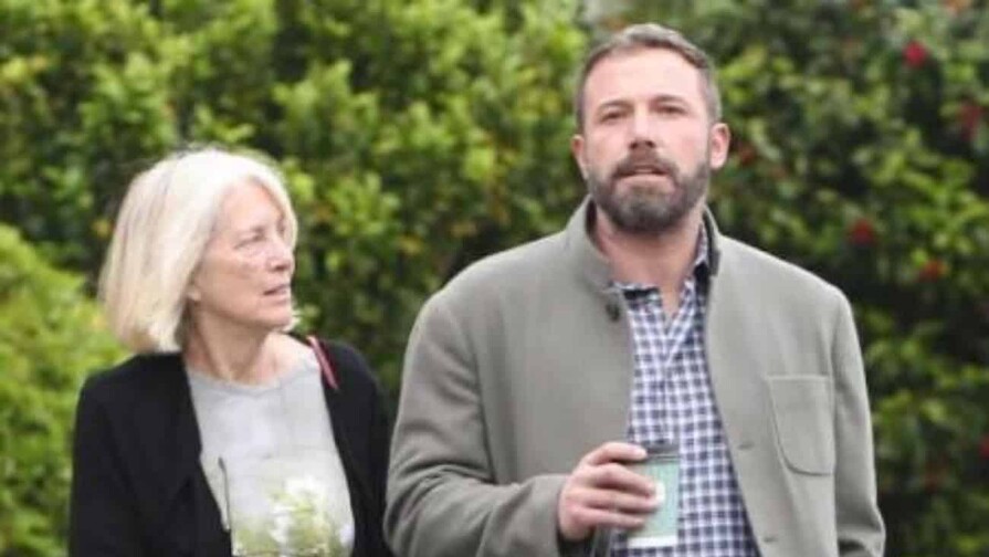 Muere de cáncer la madre de los actores Ben y Casey Affleck