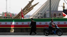 EE. UU. interrumpe bombardeos a Irán mientras Trump espera una solución diplomática