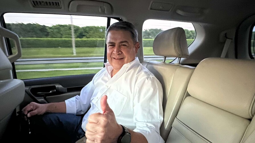 Expresidente Hernández regresa a Honduras indultado por Trump de narcotráfico
