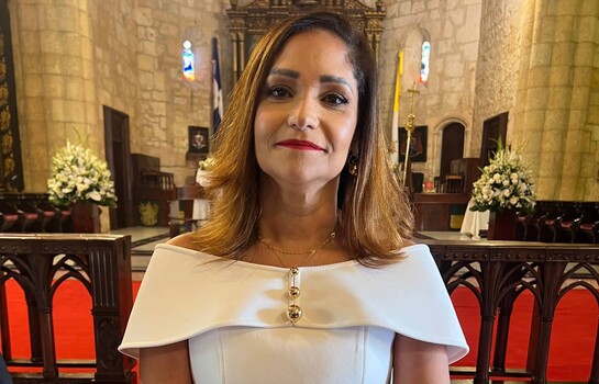 Rosa Olga Medrano es reelecta presidenta de ADORA en asamblea por el centenario de la radio