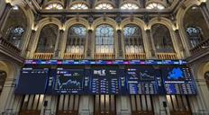 El petróleo brent cae un 4.83 %, hasta 84.09 dólares, ante la desescalada en Oriente Medio