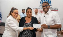 Entregan ayudas económicas a comerciantes afectados por ampliación de avenida Los Beisbolistas
