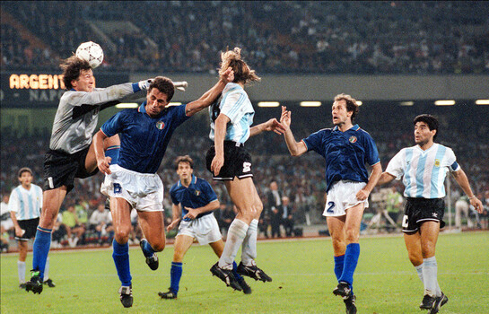 El balón de la Mano de Dios de Maradona se subastará en EE. UU.