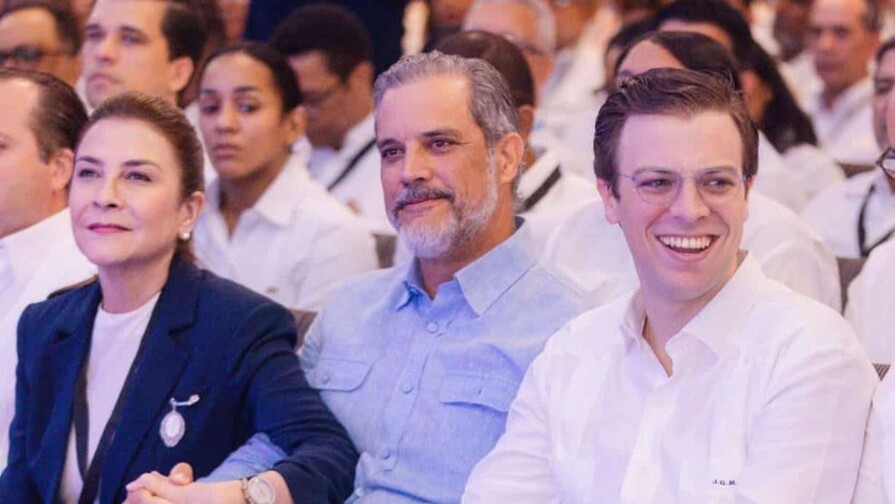 “Asumo el compromiso”: así es el perfil del hijo de Carolina que la sustituye en Secretaría del PRM