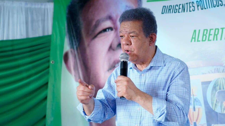 Leonel Fernández suma al exalcalde de Castillo y dirigentes del PRM a la Fuerza del Pueblo
