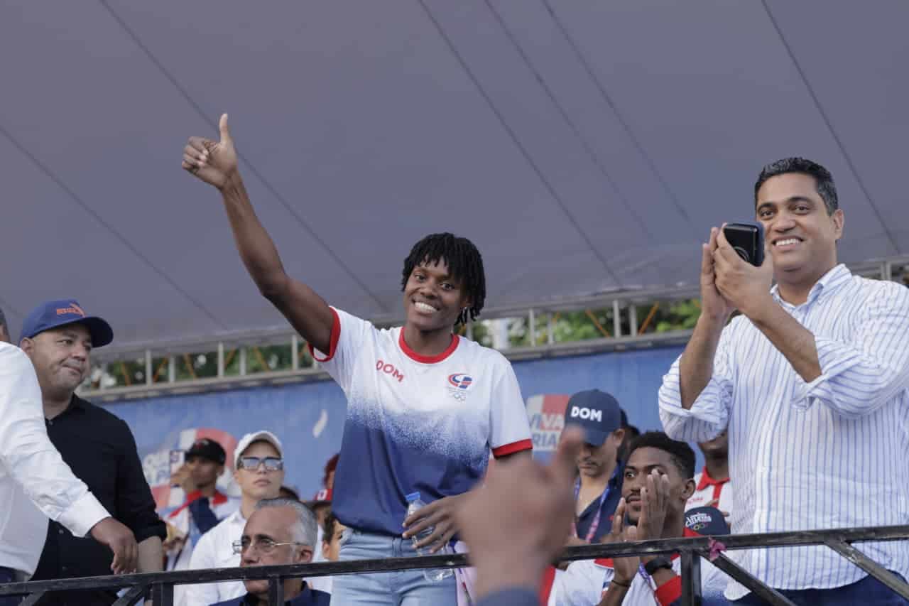 Marileidy Paulino y Kelvin Cruz, ministro de Deportes.