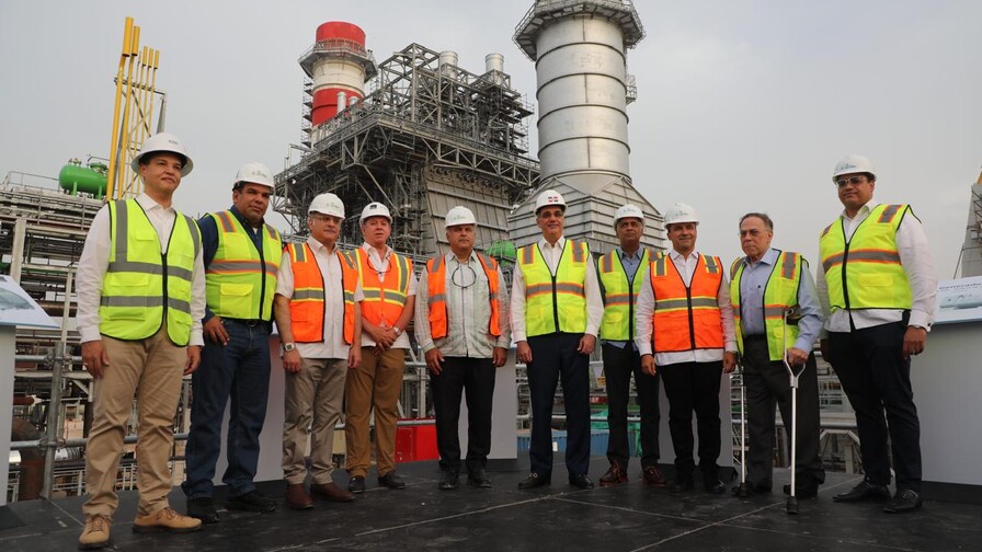 Abinader visita planta que aportará 467 MW al sistema eléctrico y entrará en operación en 2027