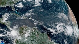 La tormenta tropical Cristóbal se forma en el Atlántico sin peligro inmediato en tierra La tormenta tropical Cristóbal se forma en el Atlántico sin peligro inmediato en tierra