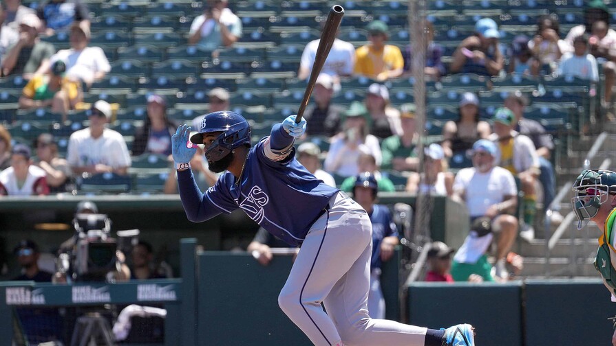 Junior Caminero aporta dos hits y una empujada para que los Rays cierren con 9-0 en la costa oeste