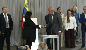 Gobierno y oposición en Venezuela pactan reforma judicial y recuperar oro retenido en Londres
