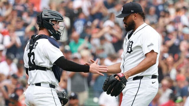 Los Tigres blanquean a los Guardianes sin ponchar