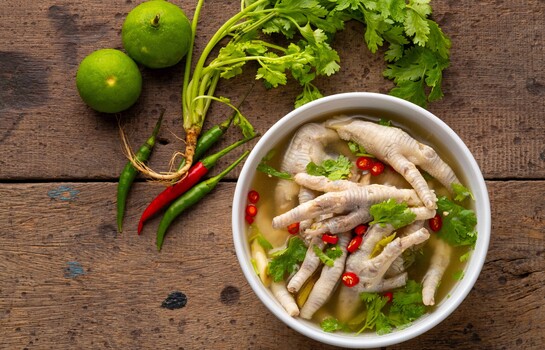 ¿Qué tanto colágeno pueden aportar las patas de pollo y la gelatina sin sabor?