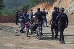 Hallan persona calcinada junto a un vehículo en una mina de La Vega