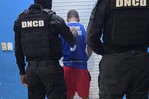 DNCD captura en SDO a un hombre requerido en extradición por asesinato y otros cargos en Puerto Rico