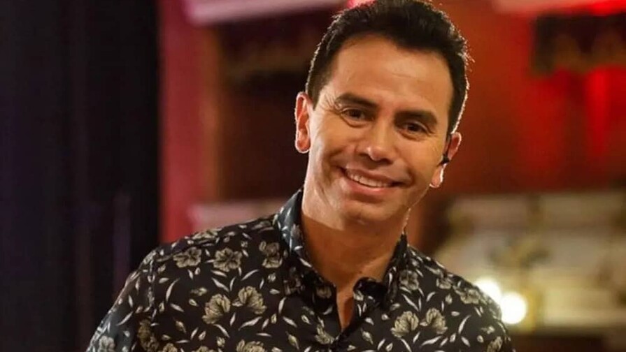 Cantante colombiano Jhonny Rivera ofrece su finca para refugiar ancianos tras el terremoto
