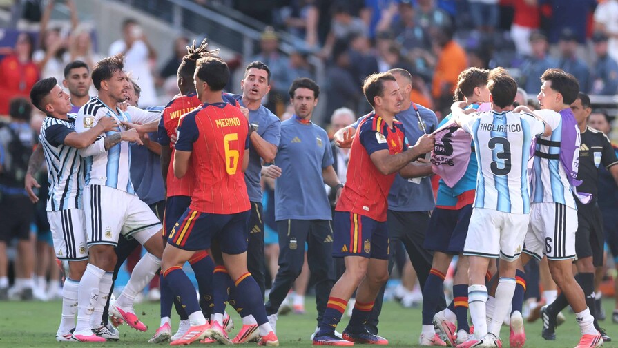 Fuerte castigo de la FIFA a Argentina por incidentes en el Mundial