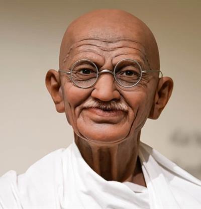 Manuscritos de Mahatma Gandhi se venden por un récord de 1.7 millones de dólares en India