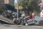 Arrestan a conductor acusado de provocar accidente durante una carrera ilegal en Manhattan