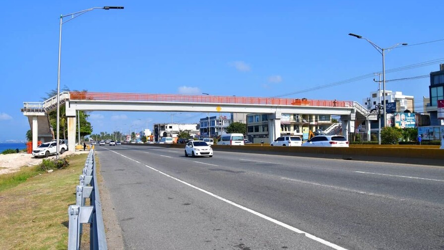 Obras Públicas anuncia cierre parcial en la autopista Las Américas desde este viernes Obras Públicas anuncia cierre parcial en la autopista Las Américas desde este viernes