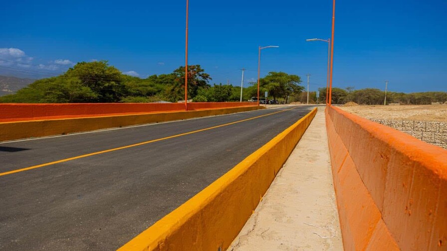 Luis Abinader inaugura calles asfaltadas en Tierra Nueva tras inversión de RD$96 millones