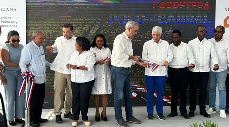 Abinader inaugura carretera Polo-Cabral con inversión de casi RD$500 millones