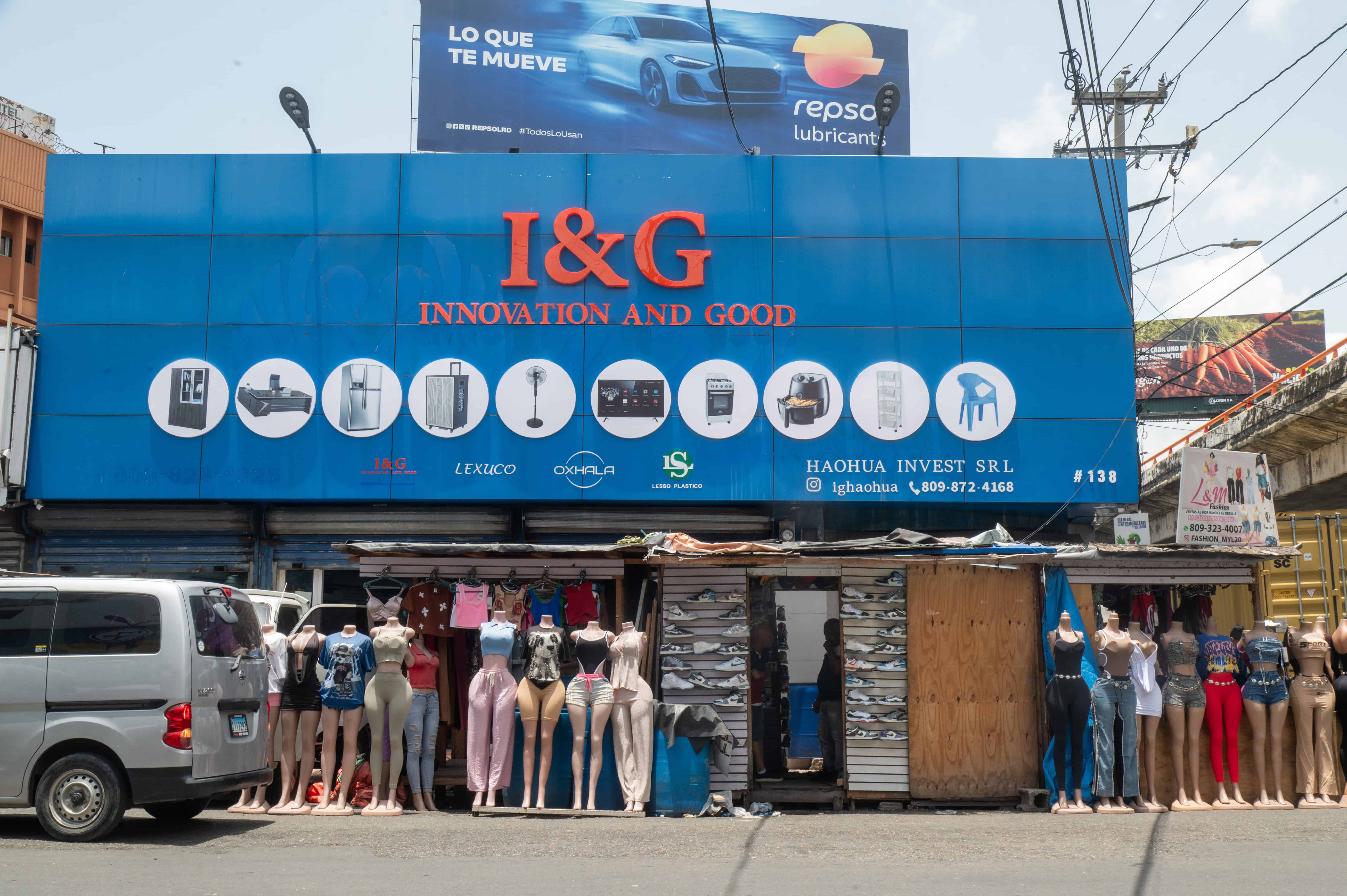 Tienda china Innovation & Good, ubicada en la avenida Duarte. 