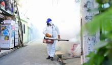Salud Pública fumiga contra el dengue y exhorta a la población eliminar criaderos de mosquito