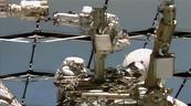 Astronautas concluyen paseo espacial de seis horas y media para instalar una antena en EEI