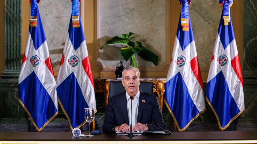 Abinader retoma su toque de queda de los lunes