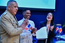 Faride Raful entrega la nacionalidad dominicana a 182 extranjeros