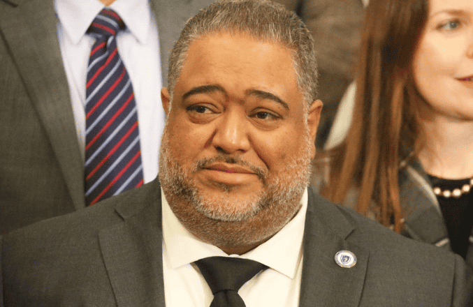 Representante estatal dominicano se declara no culpable ante tribunal federal de Massachusetts