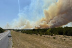 Incendio forestal arrasa ranchos en Texas en cuestión de horas y obliga a evacuar comunidades