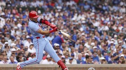 Joshua Báez pasa de su gran debut a la prueba de la paciencia en MLB