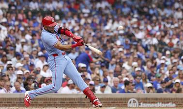 Joshua Báez pasa de su gran debut a la prueba de la paciencia en MLB