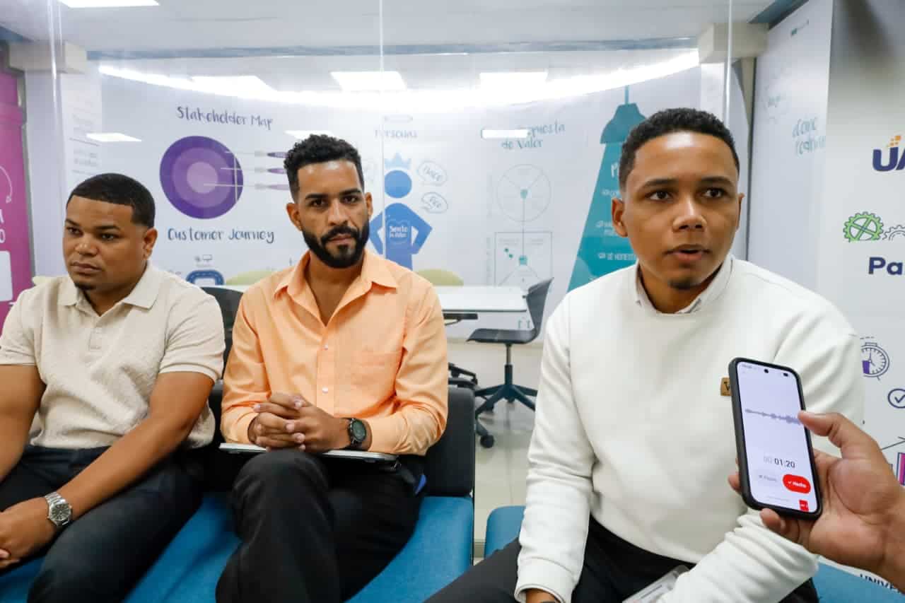 Juan Luis Alcántara, Edgar Rodríguez y Erick Ventura.