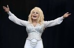 Google homenajea a Dolly Parton con mariposas en su buscador