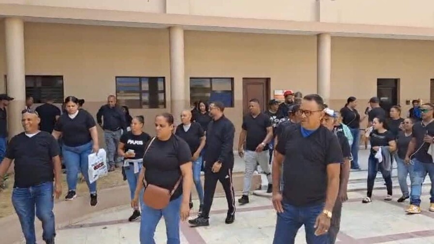 Aplazan medida de coerción contra propietarios de negocio por hombre hallado enterrado en Moca
