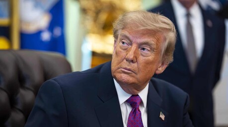 Trump dice que no intenta forzar a Irán a negociar e insta al pueblo iraní a sublevarse