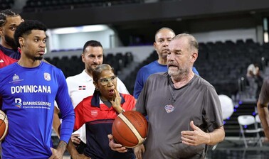 Luismal Ferreiras y Chad Baker entran al equipo dominicano chocará este lunes ante Chile