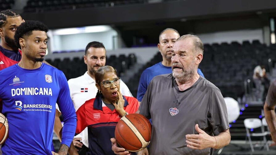Luismal Ferreiras y Chad Baker entran al equipo dominicano chocará este lunes ante Chile