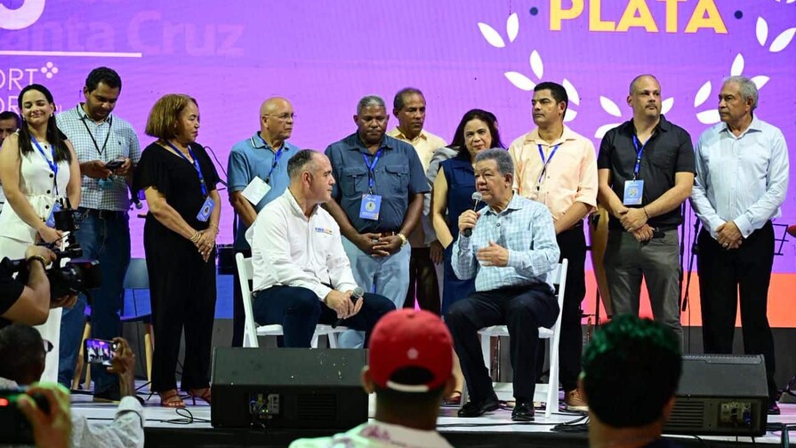Leonel Fernández afirma que alza de la canasta básica reduce ventas y provoca cierre de comercios Leonel Fernández afirma que alza de la canasta básica reduce ventas y provoca cierre de comercios