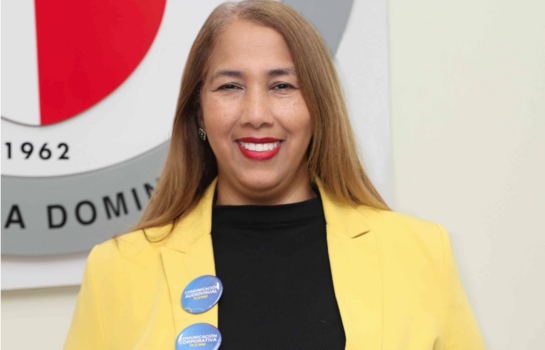 PUCMM ratifica a Ana Bélgica Guichardo como directora de la Escuela de Comunicación